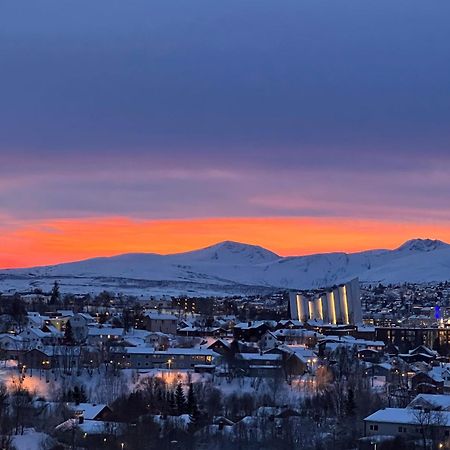Vila Large House With Spectacular View Tromsø Exteriér fotografie